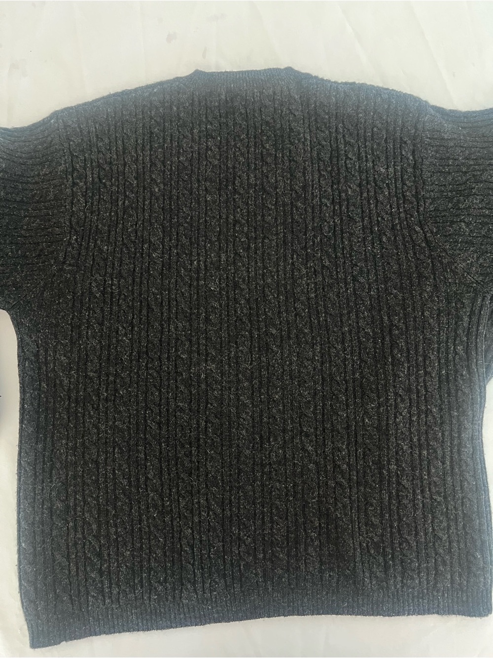 Banana Republic Lambwool Men's Dark Gray Cable V-Neck Sweater - Picture 3 of 6